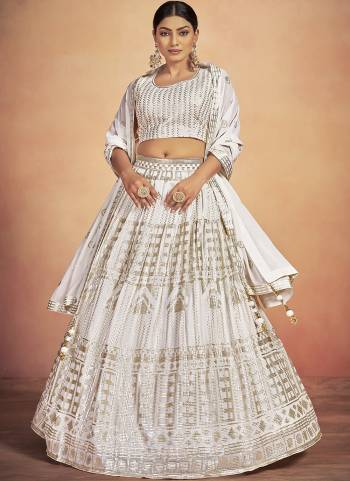 For A Designer Look,Grab These Lehenga Choli in Fine Colored.These Lehenga And Blouse Are Fabricated On Georgette Pair With Georgette Dupatta.Its Beautified With Designer Sequance Embroidery Work.