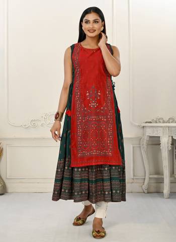 Grab These Beautiful Looking Readymade Kurti With Jacket And Inside Extra Sleeve.These Kurti is Fabricated On Cotton And Jacket Are Chanderi.Its Beautified With Designer Printed.