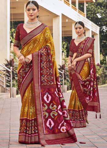 Garb These Party Wear Saree in Fine Colored.These Saree And Blouse is Fabricated On Cotton Silk Pair.Its Beautified With Designer Foil Printed.