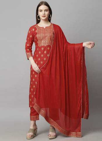 Grab This Readymade Suits In Fine Color Top And Bottom Are Rayon And Dupatta Are Georgette Fabricated Beautified With Printed Designer. It Is Light In Weight And Easy To Carry All Day Long. 