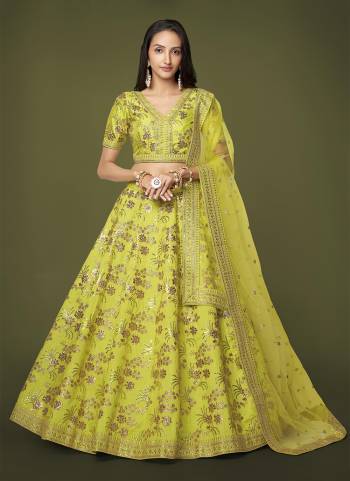 For A Designer Look,Grab These Lehenga Choli in Fine Colored.These Lehenga And Blouse Are Slub Slik With Soft Net Dupatta.