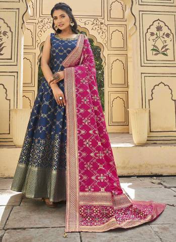 For A Designer Look,Grab These Readymade Gown With Dupatta in Fine Colored.These Gown Are Fabricated JEQARD With SILK JEQARD Dupatta.Its Beautified With Wevon Jacquard Butti,Kalamkari Printed With Embroidery Work.