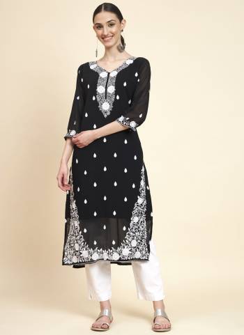 Attrective These Beautiful Looking Readymade Long Kurti.These Kurti is Fabricated On Georgette.Its Beautified With Designer Lakhnowi Chikenkari Thread Embroidery Work.