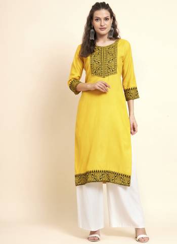 Attrective Looking These Beautiful Looking Readymade Long Kurti.These Kurti is Fabricated On Cotton.Its Beautified With Designer Chikankari Sequance Embroidery Work.