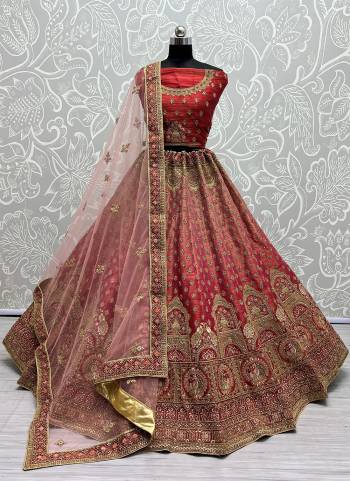 For A Fancy Designer Look,Grab These Lehenga Choli With Dupatta in Fine Colored.These Lehenga And Choli Are Bridal Net And Dupatta Are Fabricated On Soft Net Pair.Its Beautified With Designer Fancy Multy Thread,Sequance,Dori Embroidery,Diamond Work.