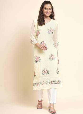 Attrective Looking These Beautiful Looking Readymade Long Kurti.These Kurti is Fabricated On Georgette.Its Beautified With Designer Multy Thread Embroidery Work.