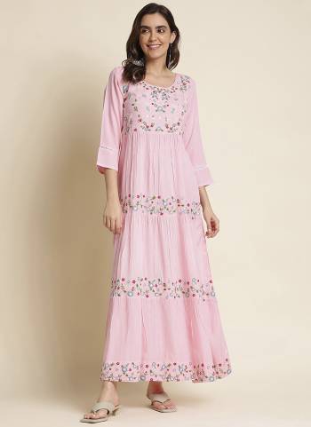 Attrective These Beautiful Looking Readymade Long Kurti.These Kurtis Fabricated On Chinon.Its Beautified With Designer Embroidery Work.