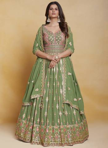 Attrective These Readymade Gown With Dupatta in Fine Colored.These Gown Are Georgette Fabricated On Georgette Dupatta.Its Beautified With Heavy Designer Thread,Mirror,Sequance Embroidery Work.