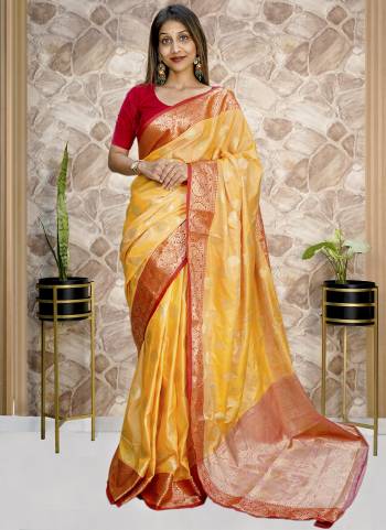 Attrective Look These Saree in Fine Colored.These Saree Are Silk And Blouse is Brocade Silk Fabricated.Its Beautified With Weaving Jari Designer.