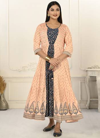 Grab These Beautiful Looking Readymade Long Kurti.These Kurti is Fabricated On Cotton.Its Beautified With Designer Foil Printed With Embroidery Work.