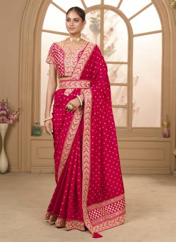 Look These Saree in Fine Colored.These Saree Are Vichitra And Blouse is Fabricated On Dupion Pair.Its Beautified With Designer Heavy Jari,Sequance Embroidery Work Lace Border And Blouse.