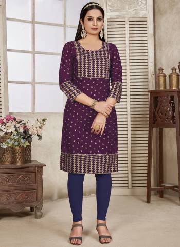 Grab These Beautiful Looking Readymade Long Kurti.These Kurti is Fabricated On Rayon.Its Beautified With Designer Foil Printed.