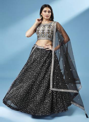 Attrective Looking This Partywear Fine Color Heavy Designer Choli Fabric Are Net And Lahenga Net And Dupatta Net In Fabricated Beautified With Attrective Thread,Sequance Embroidery Work. Buy Now.