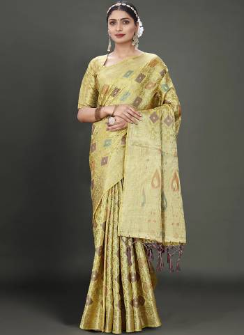 Look Attrective These Designer Party Wear Saree in Fine Colored.These Saree And Blouse is Fabricated On Organza.Its Beautified With Wevon Jari Designer.