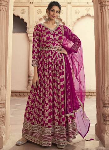 Attrective These Designer Anarkali Suit in Fine Colored Pair With Bottom And Dupatta.These Top Are Dola Silk And Dupatta Are Fabricated On Net Pair With Santoon Bottom.Its Beautified With Santoon Inner.Its Beautified With Heavy Wevon Jacquard Designer With Embroidery Work.