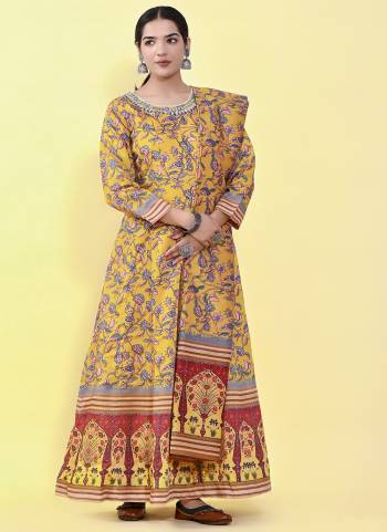 Attrective Looking These Beautiful Looking Readymade Gown With Dupatta.These Gown And Dupatta is Fabricated On Chanderi Silk.Its Beautified With Designer Digital Kalamkari Printed,Hand Work,Stone Work.