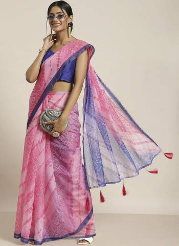 Look Attrective These Party Wear Saree in Fine Colored.These Saree Are Organza And Blouse is Fabricated On Art Silk.Its Beautified With Designer Printed.