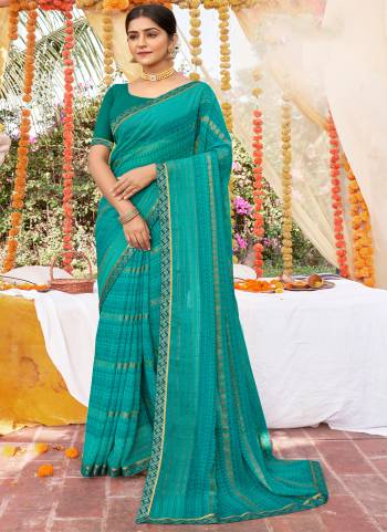 Garb These Printed Saree in Fine Colored.These Saree Are Georgette And Blouse is Fabricated On Art Silk Pair.Its Beautified With Designer Printed.