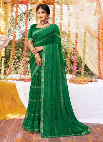 Garb These Printed Saree in Fine Colored.These Saree Are Georgette And Blouse is Fabricated On Art Silk Pair.Its Beautified With Designer Printed.