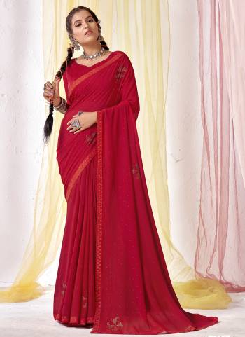 Garb These Designer Saree in Fine Colored.These Saree Are Blooming Zomato Chiffon And Blouse is Fabricated On Art Silk Pair.Its Beautified With Designer Swarovski Work.