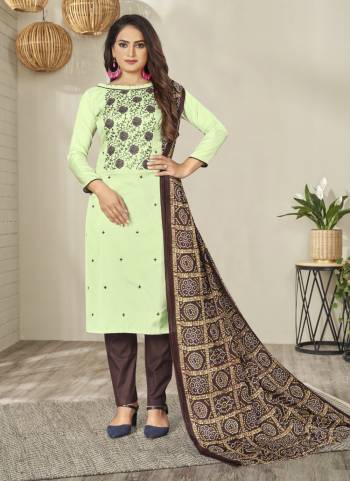 Grab These Suit in Fine Colored Pair With Bottom And Dupatta.These Top Are Zora Silk And Dupatta Are Fabricated On Fancy Pair With Indo Cotton Bottom.Its Beautified With Designer Bandhani Printed, Embroidery Work.