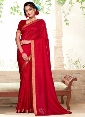 Attrective Saree in Fine Colored.These Saree Are Vichitra And Blouse is Fabricated On Vichitra Pair.