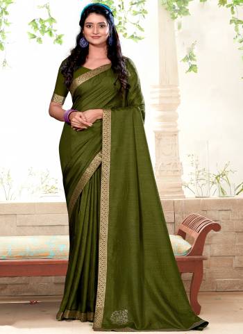 Attrective Saree in Fine Colored.These Saree Are Vichitra And Blouse is Fabricated On Vichitra Pair.