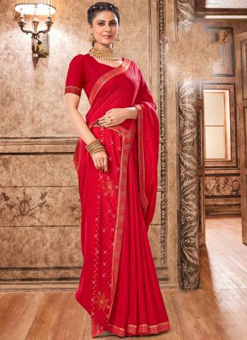 Attrective Saree in Fine Colored.These Saree Are Vichitra Silk And Blouse is Fabricated On Vichitra Silk Pair.