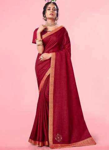 Attrective Saree in Fine Colored.These Saree Are Vichitra Silk And Blouse is Fabricated On Vichitra Silk Pair.