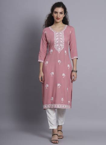 Grab These Beautiful Looking Readymade Long Kurti.These Kurti is Fabricated On Rayon.