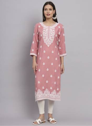 Grab These Beautiful Looking Readymade Long Kurti.These Kurti is Fabricated On Rayon.