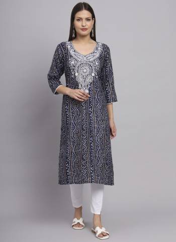 Grab These Beautiful Looking Readymade Long Kurti.These Kurti is Fabricated On Cotton.