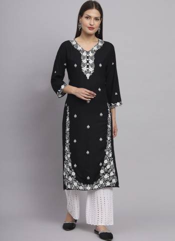 Grab These Beautiful Looking Readymade Long Kurti.These Kurti is Fabricated On Rayon.