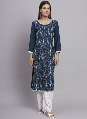 Grab These Beautiful Looking Readymade Long Kurti.These Kurti is Fabricated On Rayon.