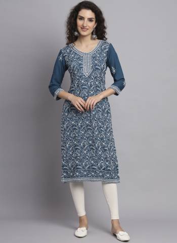 Grab These Beautiful Looking Readymade Long Kurti.These Kurti is Fabricated On Rayon.