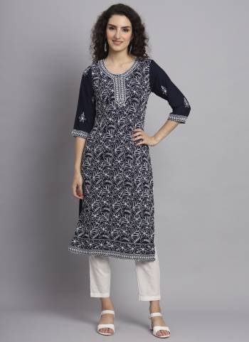 Grab These Beautiful Looking Readymade Long Kurti.These Kurti is Fabricated On Rayon.