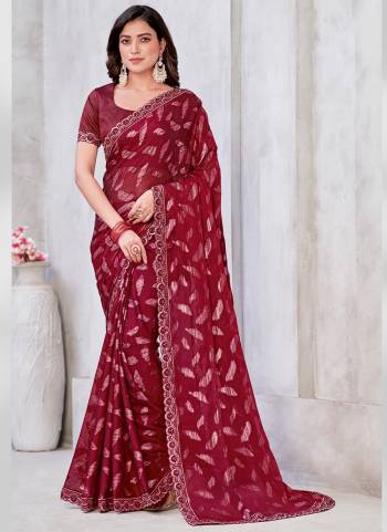 Look Attrective These Designer Party Wear Saree in Fine Light Colored.These Saree Are Georgette And Blouse Brocade is Fabricated.Its Beautified Wevon Jacquard Designer With Embroidery Work.