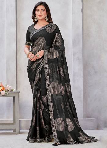 Look Attrective These Designer Party Wear Saree in Fine Light Colored.These Saree Are Georgette And Blouse Brocade is Fabricated.Its Beautified Wevon Jacquard Designer With Embroidery Work.