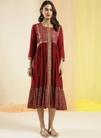 Atrective These Beautiful Looking Readymade Long Kurti.These Kurti is Fabricated On Viscose Rayon.Its Beautified With Designer Foil Printed.