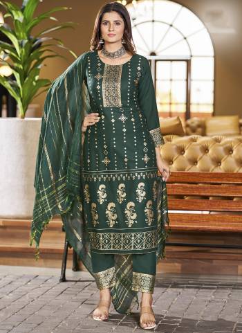 Grab These Beautiful Looking Readymade Suits With Dupatta.These Suit is Fabricated On Top And Bottom Are Rayon And Fancy Fabric Dupatta .Its Beautified With Designer Printed.