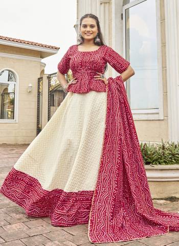 Attrective Looking These Beautiful Looking Readymade Lahenga CholoI With Dupatta .These Blouse And Dupatta is Fabricated On Cotton Satin With Cotton Lahenga.Its Beautified With Designer Bandhani Printed.