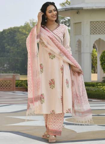 Attrective These Suit in Fine Colored Pair With Bottom And Dupatta.These Top And Dupatta Are Fabricated On Cotton Pair With Cotton Bottom.Its Beautified With Designer Floral Printed.