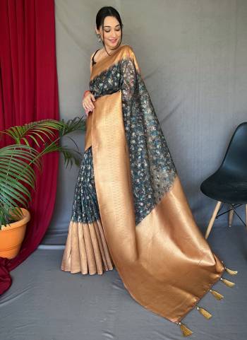 Garb These Party Wear Saree With Blouse in Fine Colored.These Saree And Blouse is Fabricated On Kora Organza.Its Beautified With Weaving Jari Designer With 3 D Digital Printed.