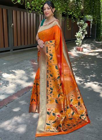 Garb These Party Wear Saree With Blouse in Fine Colored.These Saree And Blouse is Fabricated On Banarasi Silk.Its Beautified With Weaving Big Border,Reshan.Jari Designer.