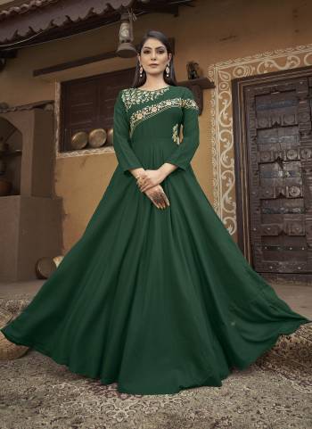 Grab These Beautiful Looking Readymade Gown In Fine Colored.These Gown is Fabricated On Muslin.Its Beautified With Designer Thread Embrodery Work.