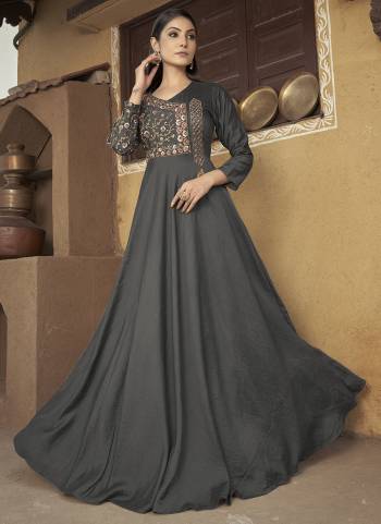 Grab These Beautiful Looking Readymade Gown In Fine Colored.These Gown is Fabricated On Muslin.Its Beautified With Designer Thread Embrodery Work.