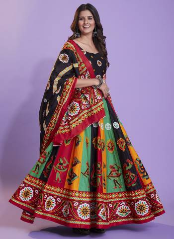 Attrective These Navratri Special Lehenga Choli in Fine Colored.These Lehenga Are Cotton And Blouse Are Cotton And Dupatta Are Fabricated On Cotton.Its Beautified With Designer  Hand Block Printed,Hand Work.