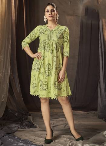 Attrective Looking These Beautiful Looking Readymade Kurti.These Kurti is Fabricated On Rayon.Its Beautified With Designer Printed With Pom Pom.