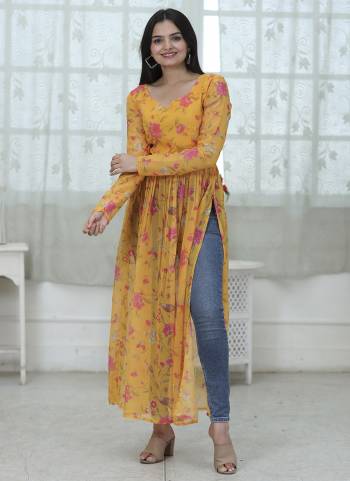 Attrective Looking These Beautiful Looking Readymade With Nyra Cut Kurti.These Kurti is Fabricated On Faux Georgette.Its Beautified With Designer Floral Digital Printed.