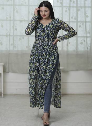 Attrective Looking These Beautiful Looking Readymade With Nyra Cut Kurti.These Kurti is Fabricated On Faux Georgette.Its Beautified With Designer Floral Digital Printed.